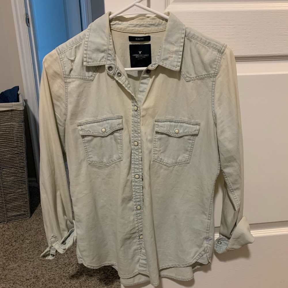 American Eagle pearl button up